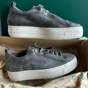 Sneakers. Gray leather. US sizes
Never Worn, in Box